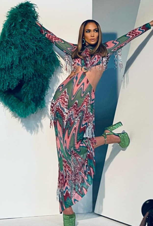 كيف عبّرت مجوهرات جينيفر لوبيز Jennifer Lopez عن شخصيتها المتمردة؟