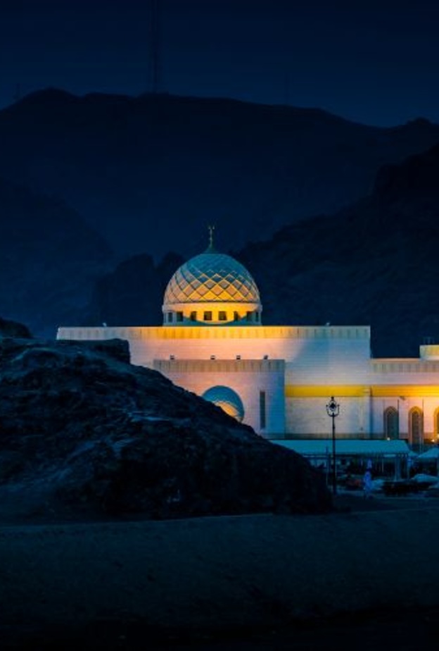 مساجد الفجيرة تحف معمارية حديثة وجذور ضاربة في التاريخ