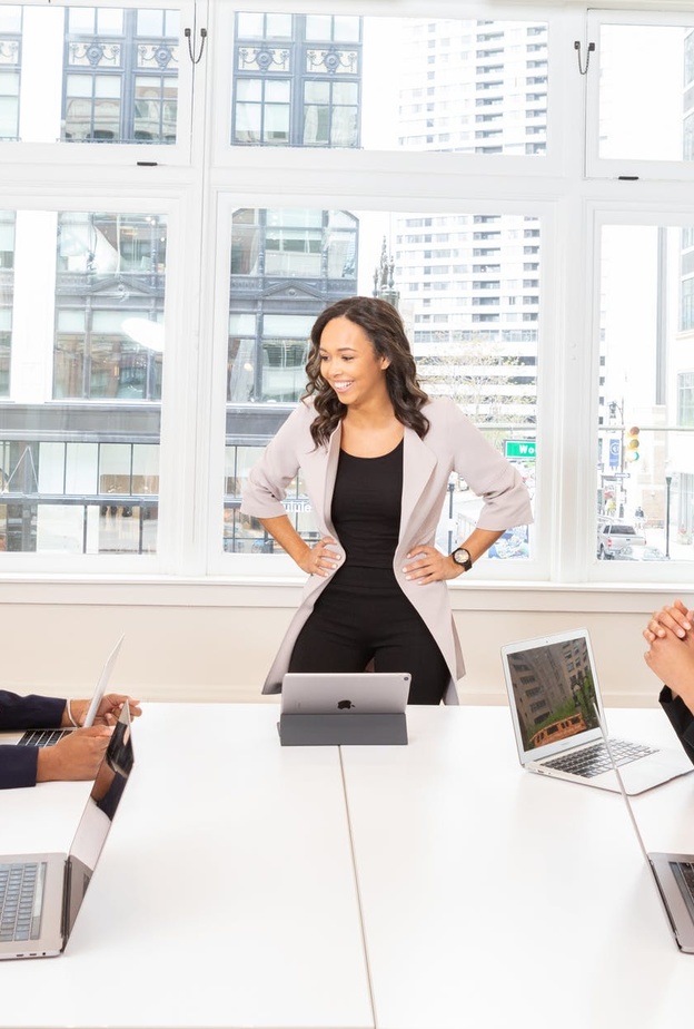 مميزات وعيوب المناصب القيادية