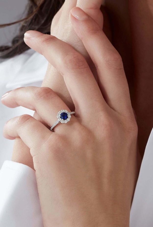 من مجموعة 1735 من توقيع غرارد Garrard