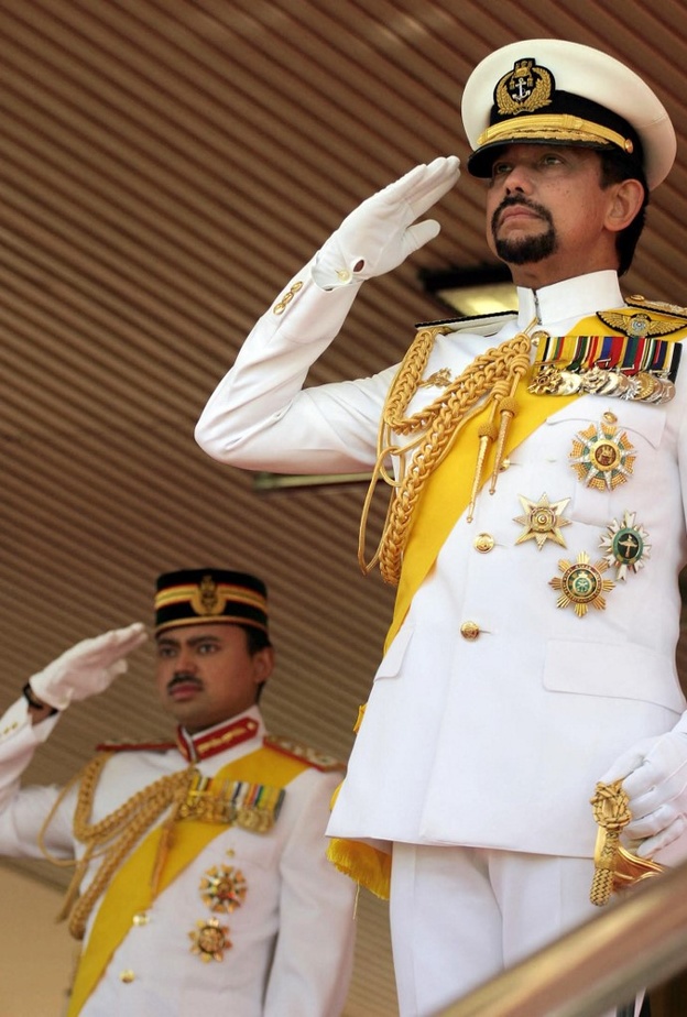 من هو السلطان حسن بلقية "أغنى أغنياء العالم"؟