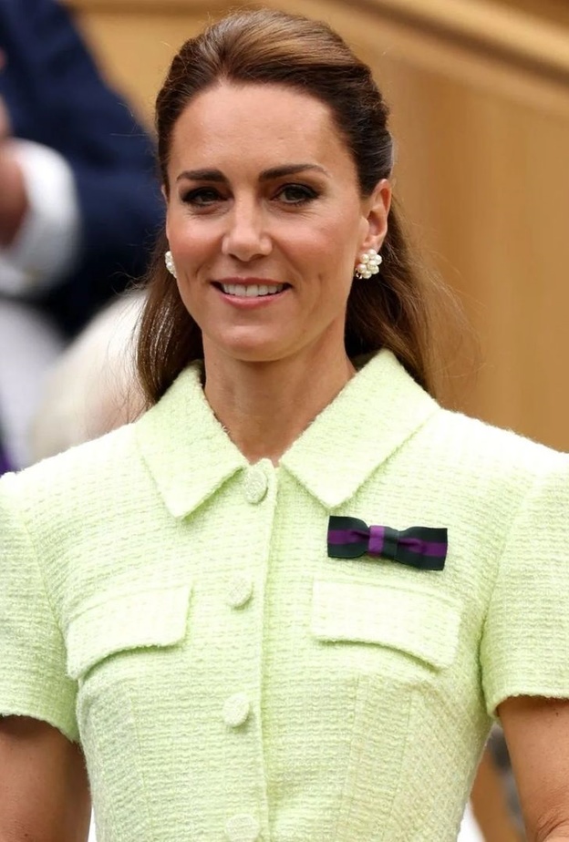 1 رئيسية تسريحات شعر نصفية وويفي بأسلوب كيت ميدلتون- الصورة  حساب من katemiddletonprincessofwales