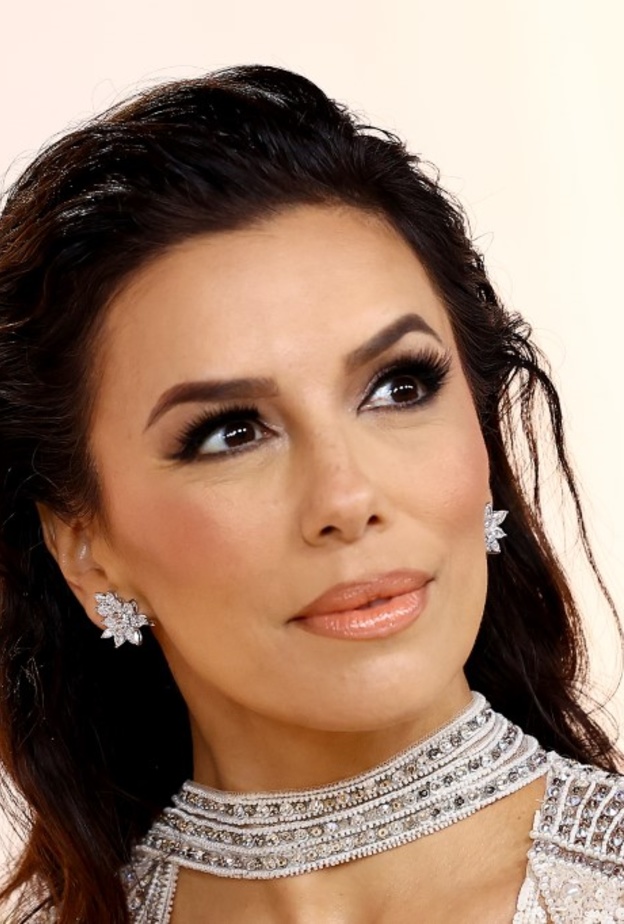 5 صيحات جمالية متجددة لسهرات الصيف.. استوحيها من إطلالات النجمات العالميات