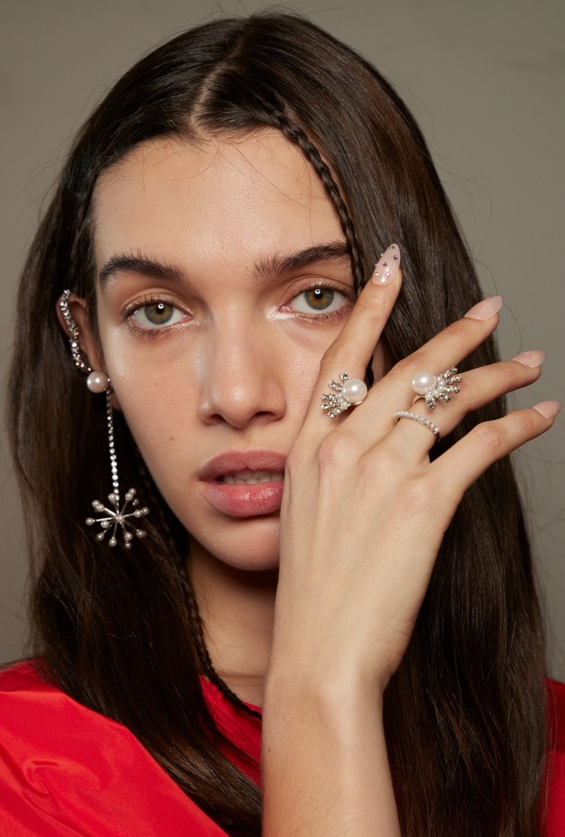 أجمل إتجاهات وصيحات الأظافر للعروس تناسب كل الأذواق