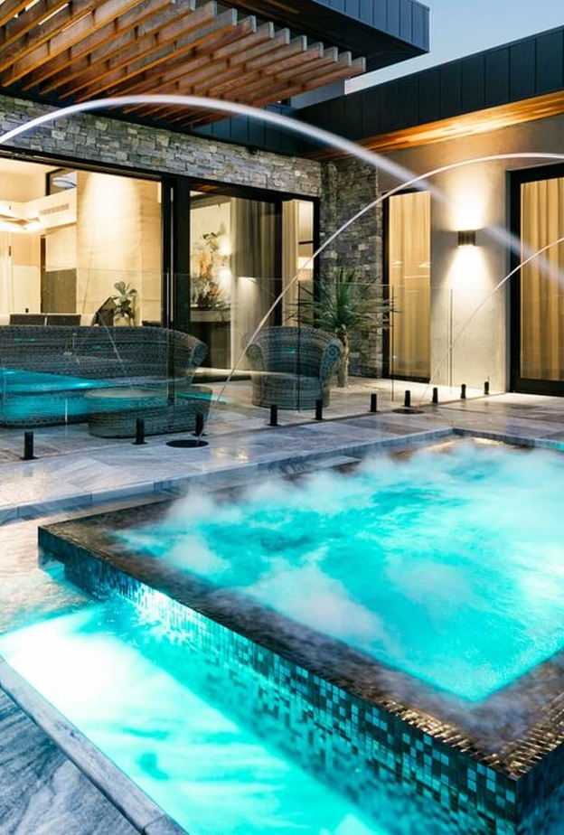 تعرفي على حمامات السباحة السرية الخاصة بالعائلة المالكة البريطانية