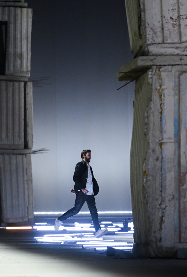 TOD'S تعلن تنحي Walter Chiapponi عن منصب المدير الإبداعي