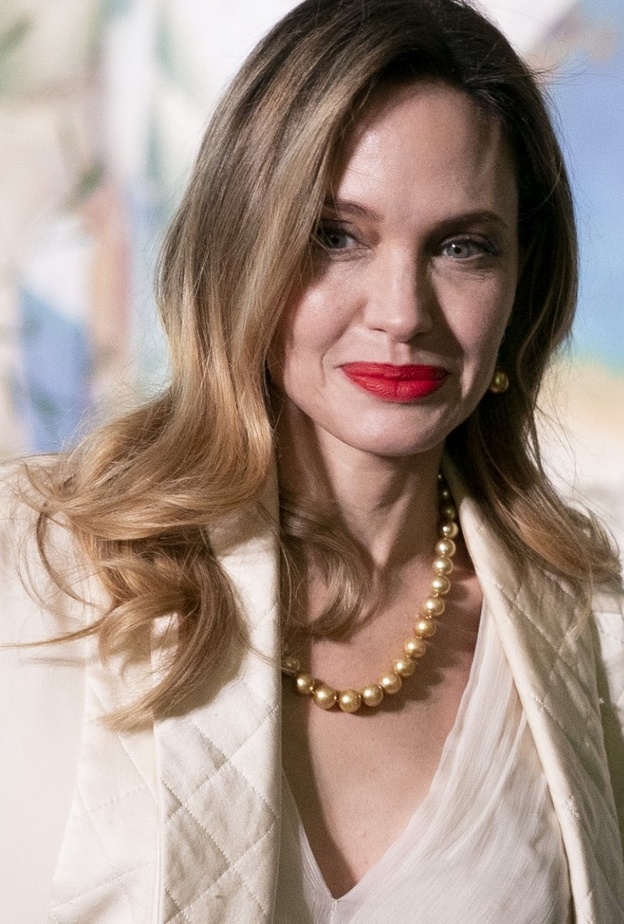 درجات الشعر الأشقر الرائجة لهذا الصيف