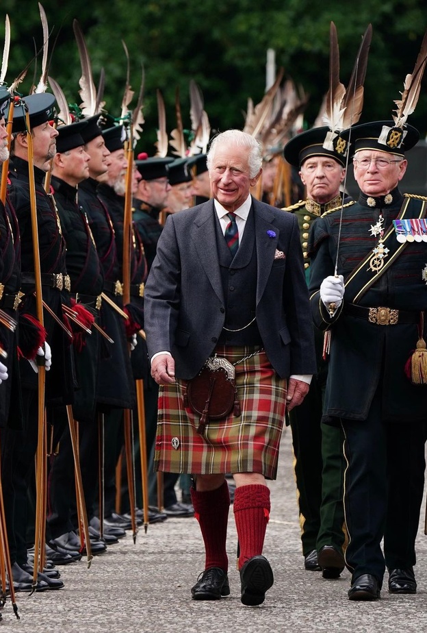 الملك تشارلز يتوج من جديد في اسكتلندا