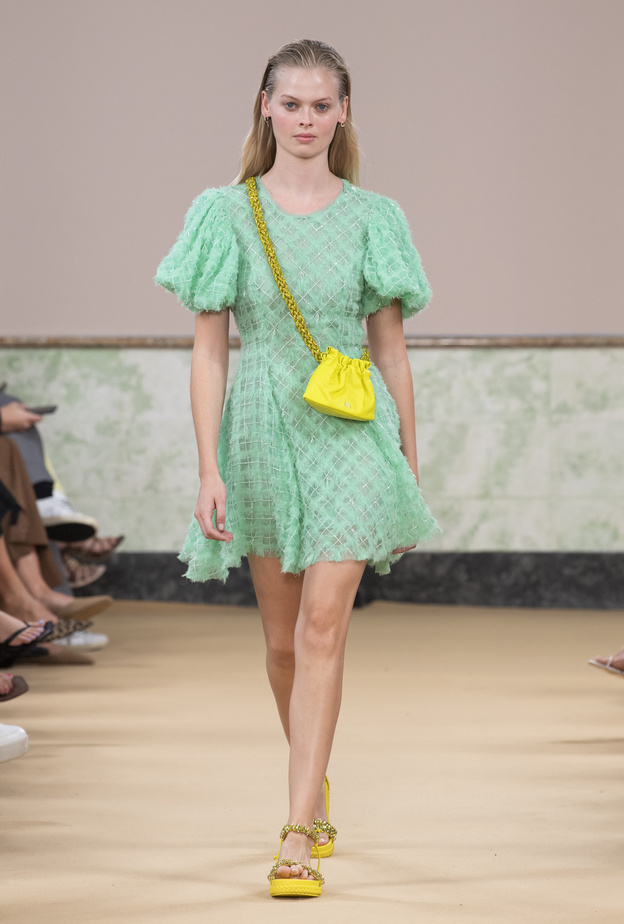 موضة التصاميم الخضراء الفاتحة إختيارك الاول لعطلة الصيف