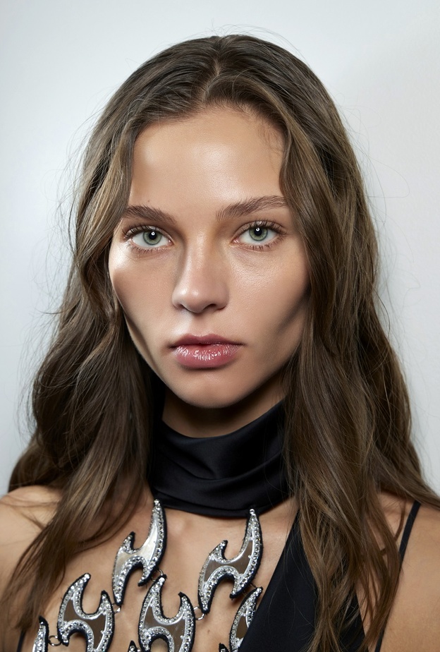 أخطاء شائعة عليك تجنبها عند غسل شعرك