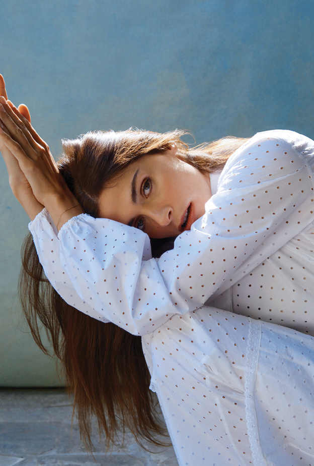 تعرّفي على أسرار إليزا صدناوي الجمالية وكيف تعتني ببشرتها لتبقى متألقة ونضرة