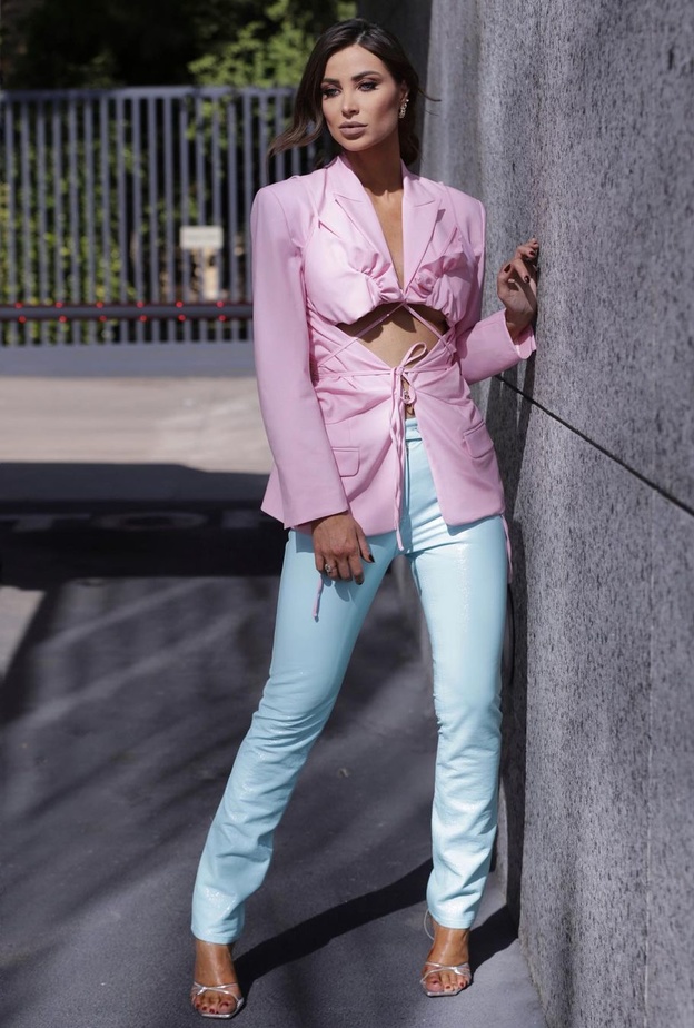 انابيلا هلال 