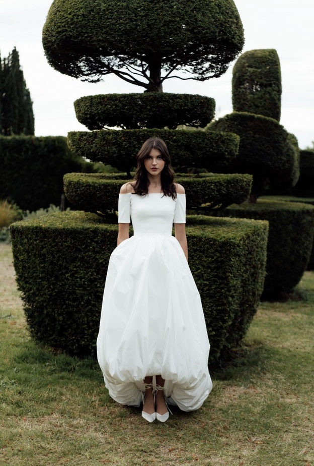 فساتين زفاف مميزة بأكمام قصيرة لعروس الصيف