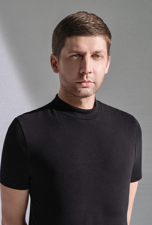 "كريستيان بيك" المدير الإبداعي لدار AIGNER