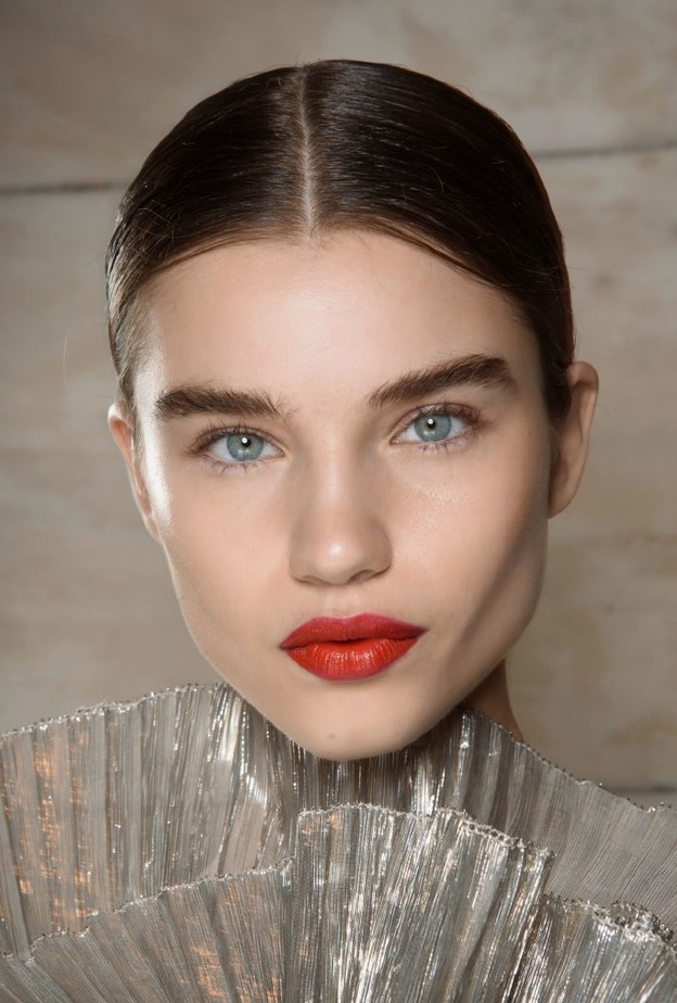 تقنية حقن الوجه بالكافيار..كيف تتم وما هي أبرز فوائدها للبشرة؟