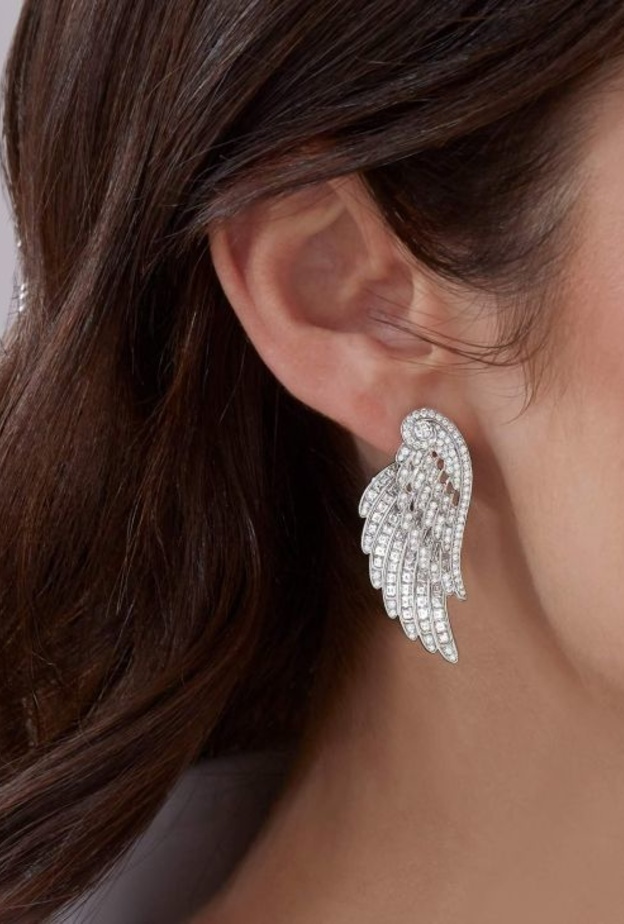 أحجار كريمة بيضاء بديلة عن الألماس