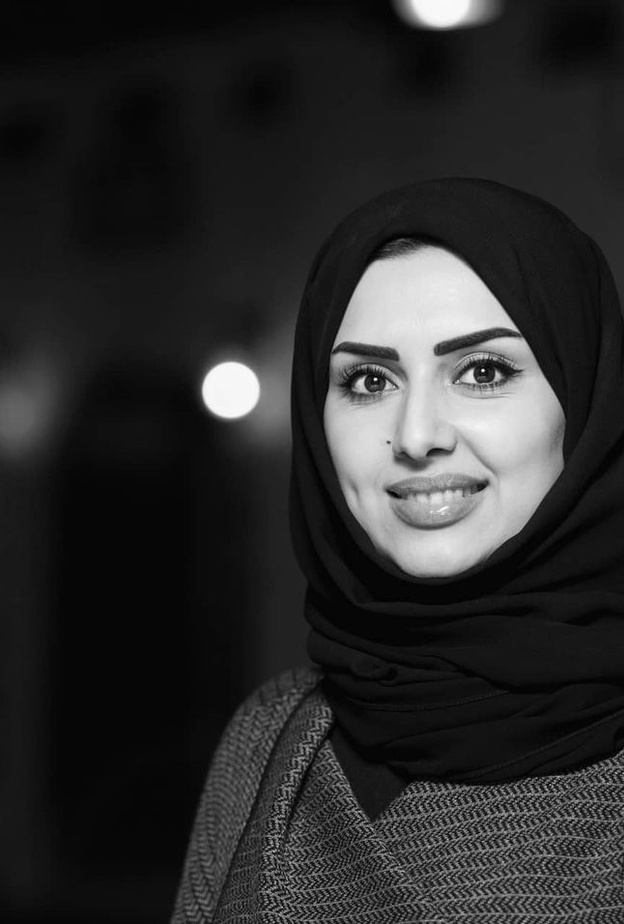 لتعزيز الإنتماء للوطن .. 32 فنانا وفنانة يستعرضون أعمالهم في معرض "من الأرض" بإثراء