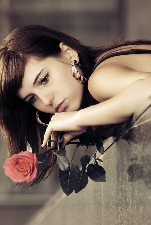 ثمة حقائق عديدة يجنبك إيمانك بها ويلات الصدمات العاطفية أهمها حب الذات والتقبل والرضا