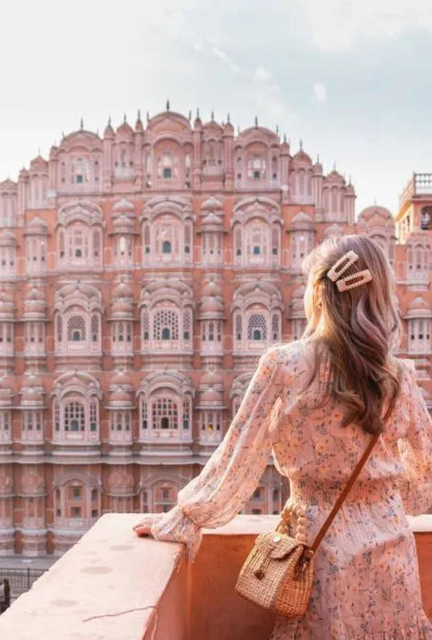 من وحي فيلم باربي الجديد..... أشهر الوجهات السياحية الوردية في العالم