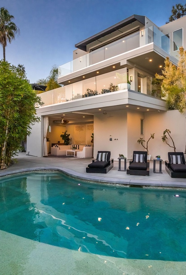 بيع المنزل السابق لهاري ستايلز في هوليوود هيلز بمبلغ 6.77 مليون دولار