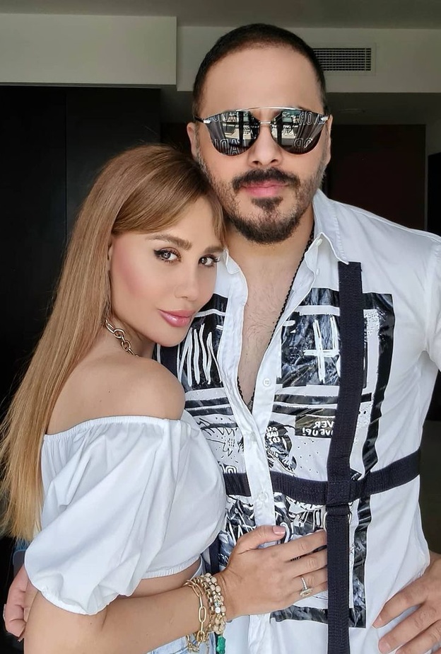رامي عياش وزوجته