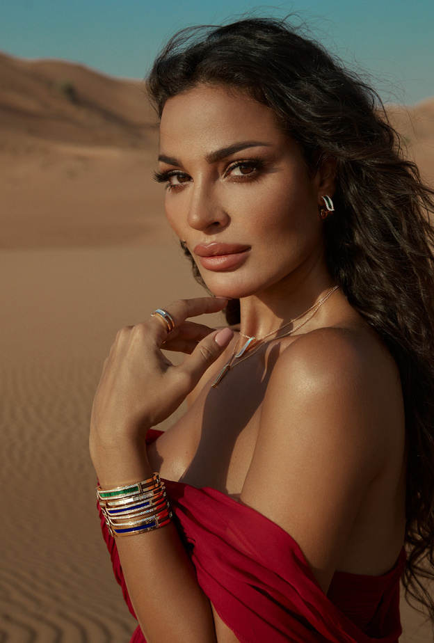 كيف كانت إطلالات مجوهرات نادين نجيم خلال صيف 2023؟