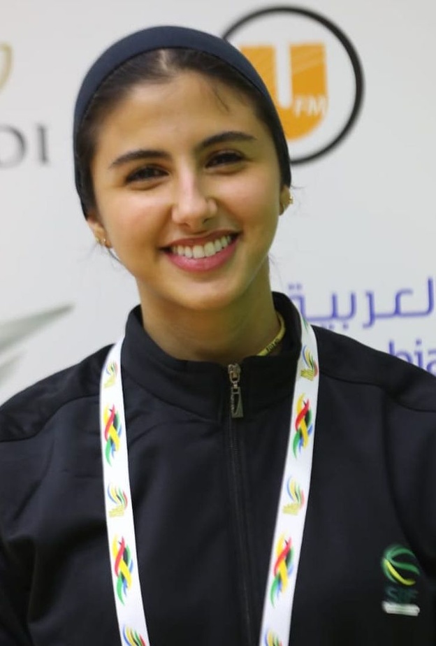 "لمياء النهدي" أول حكمة سعودية دولية في تاريخ كرة السلة السعودية