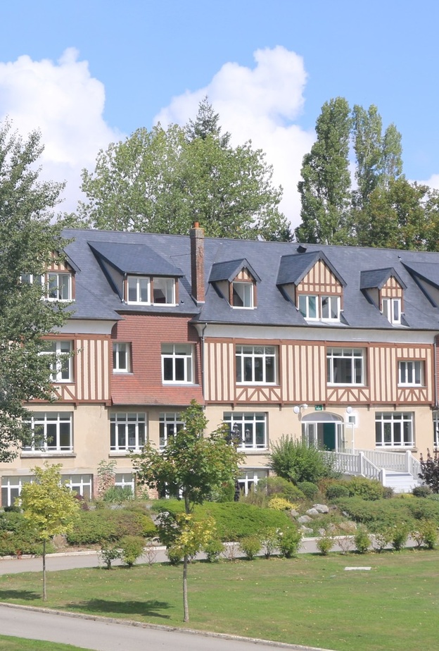 مدرسة روش École des Roches، فرنسا