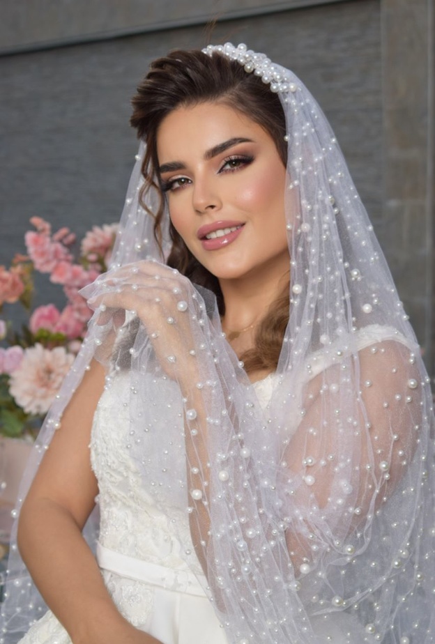 من تصوير العرايس بكاميرا المصوره علياء صادق