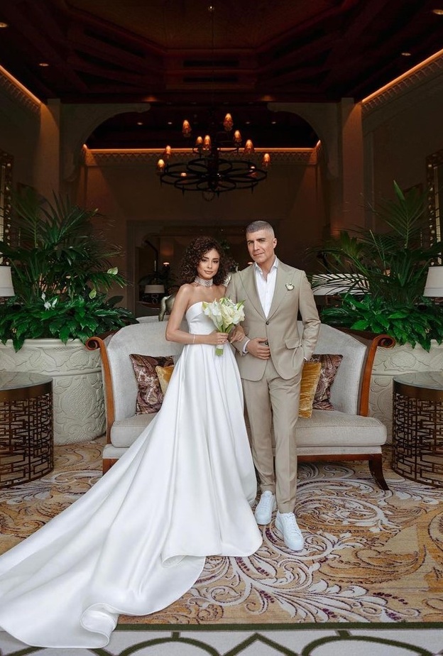 من حفل زفاف أوزجان دينيز وسمر دادكر