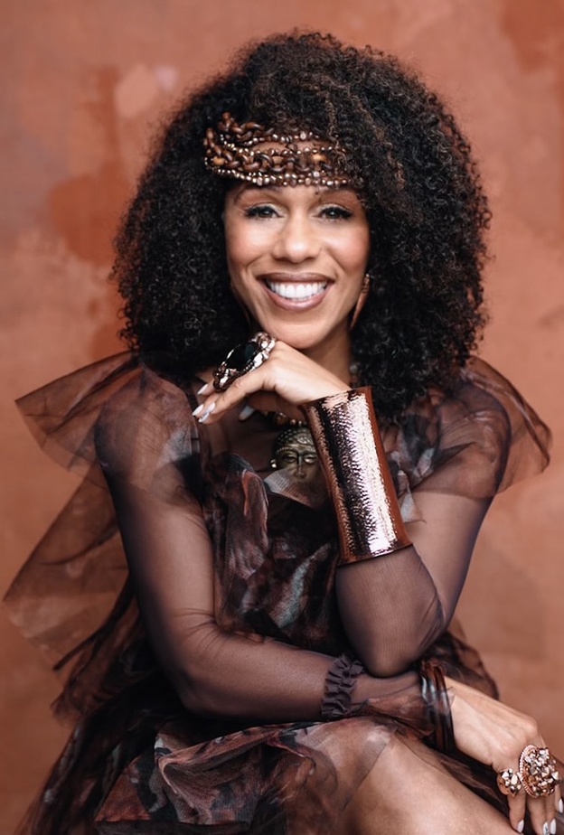 من هي الأميرة التي اكتشفت أنها أميرة وهي في سن 28؟