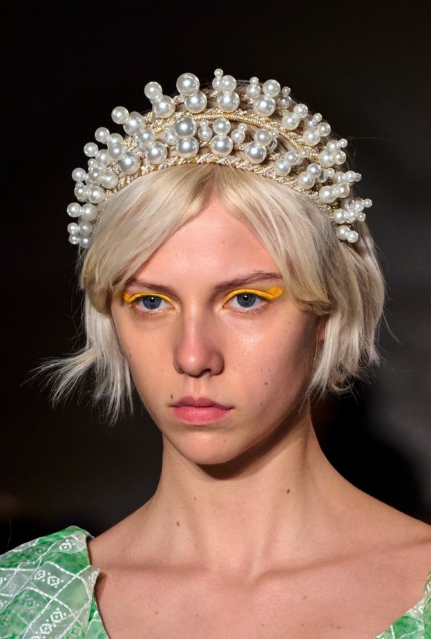 10 أكسسوارات شعر ملفتة ورائجة في إطلالات الصيف.. إستوحي الأنسب لك