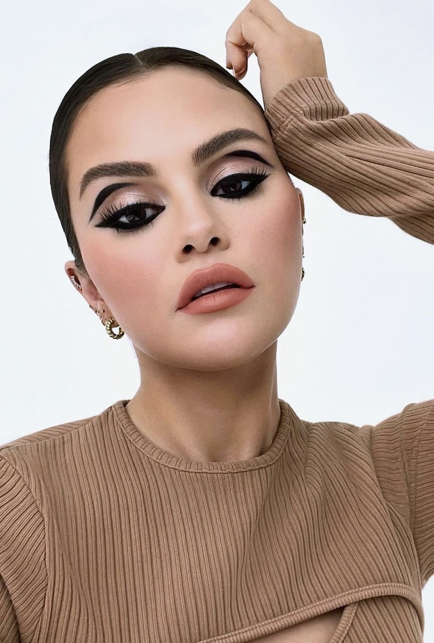 مكياج سيلينا غوميز من حساب هانغ فانغو على انستغرام