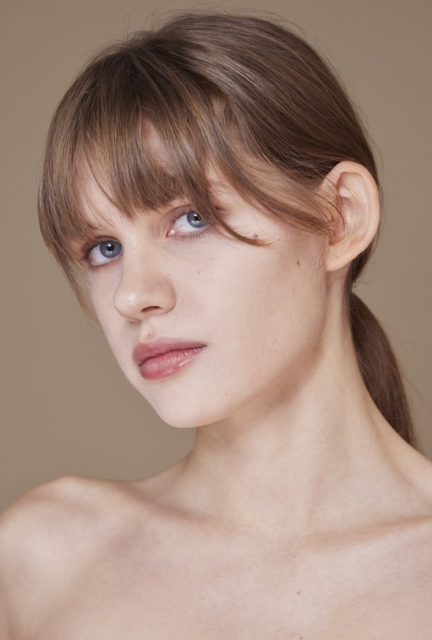  Miu Miu مستحضرات تعكس قوتك في النادي الرياضي - الصورة من عرونض 