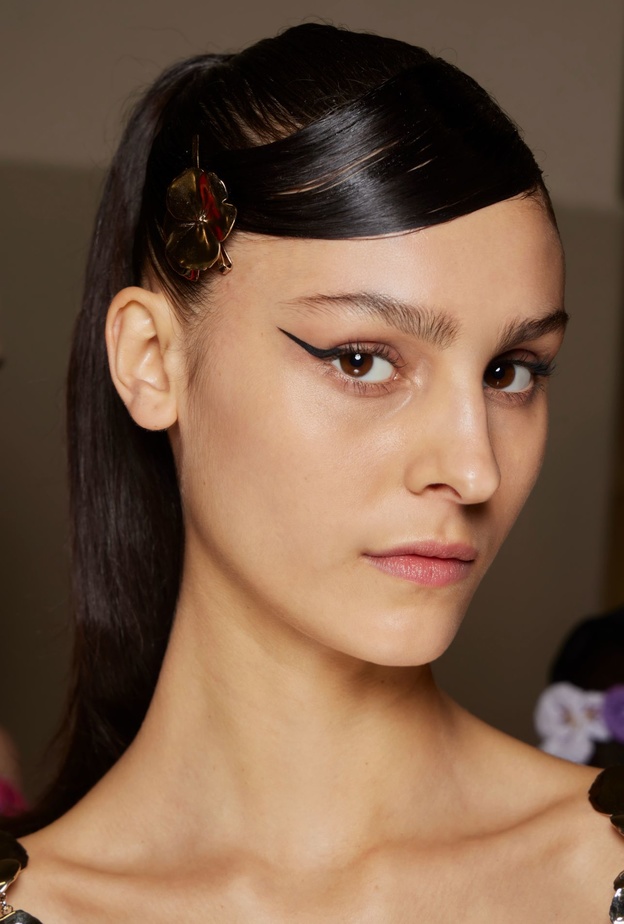 6 خرافات حول تأثير أشعة الشمس على البشرة ومظهرها الصحي