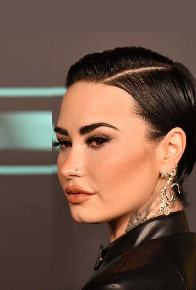 قصات وتسريحات الشعر الصبياني بأسلوب ديمي لوفاتو ..استلهمي منها إطلالات جريئة