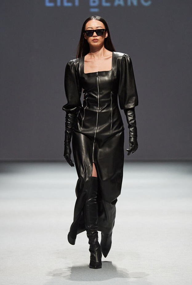 إطلالة من Lili Blanc