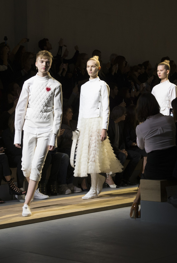 من مجموعة ديور ربيع وصيف 2017 للملابس الجاهزة النسائية