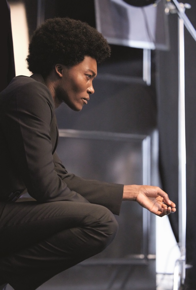 الوجه الجديد لعطر Givenchy في لقاء خاص مع هي Benjamin Clementine