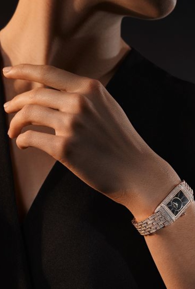 Jaeger Lecoultre يطرح ساعات كلاسيكية بتصاميم خاصة مرصّعة بالألماس