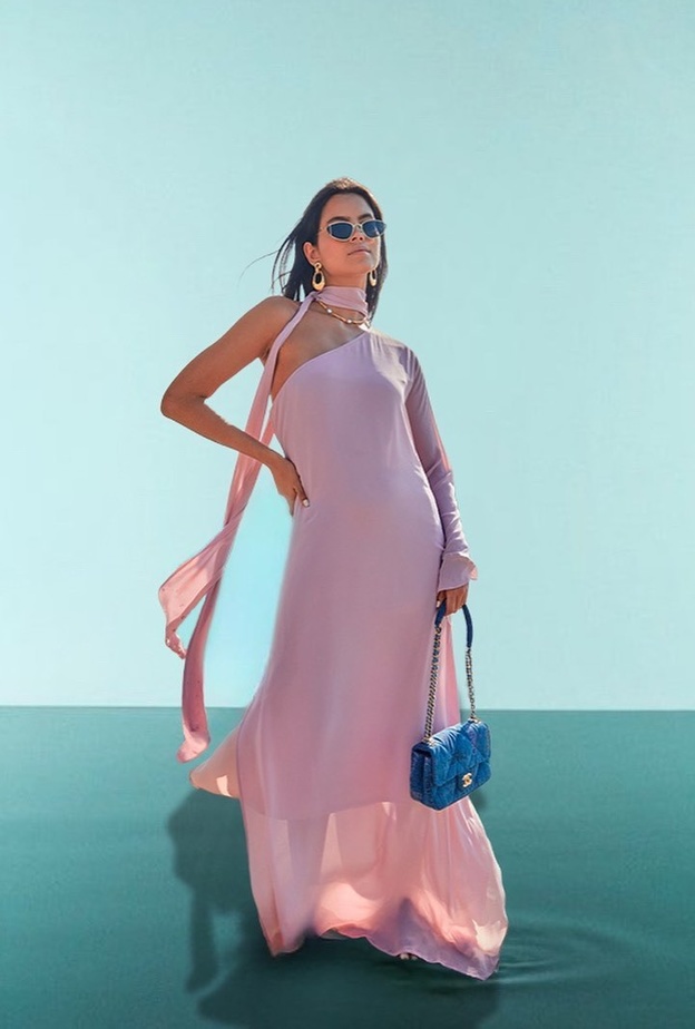 "هي" تلقي الضوء على مصممات وعلامات أزياء إماراتية رائدة في مجالها