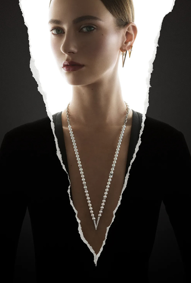 Mikimoto تطلق مجموعة مجوهرات اللؤلؤ الجديدة..مجموعة V Code