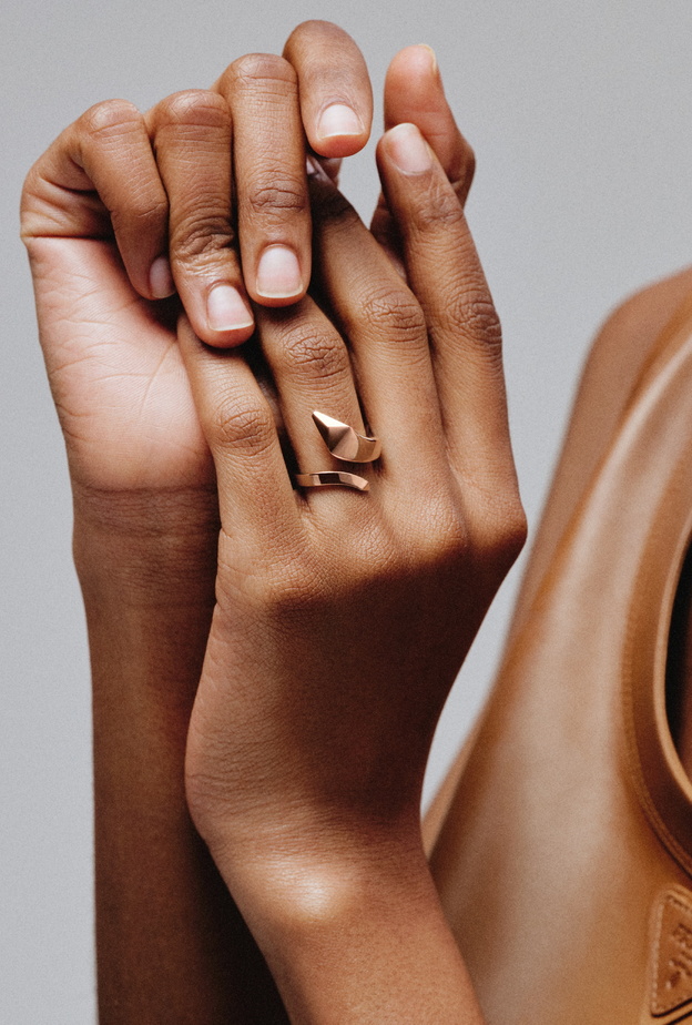 Prada Fine Jewelry_Eternal Gold _pink gold mini snake ring_25