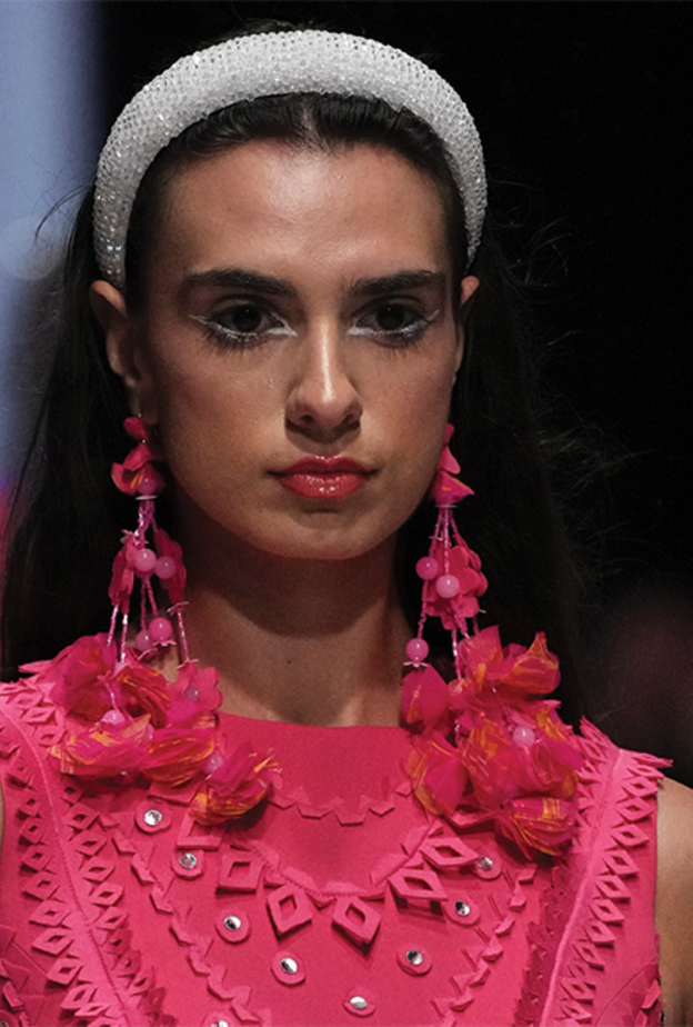 مستحضرات تناسب حقيبتك الجمالية في رحلات السفر لإطلالة مريحة ومشرقة