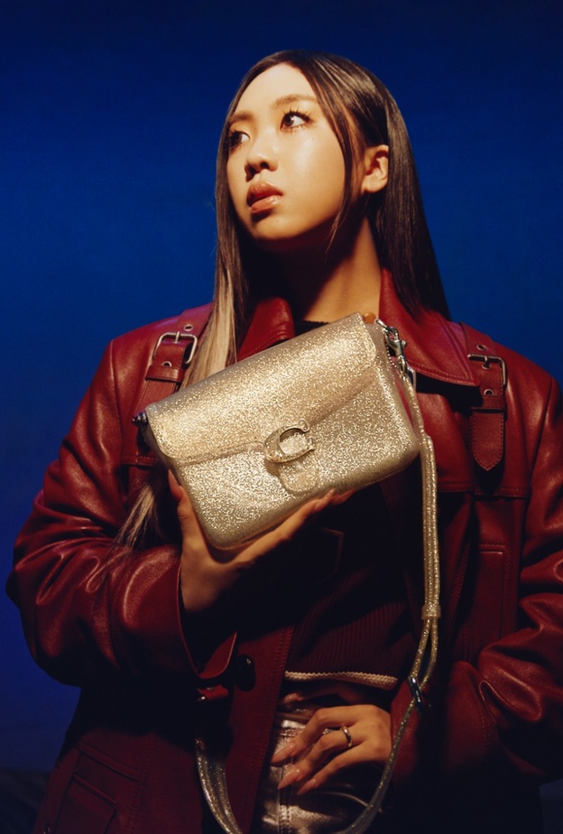 كوتش تعلن عن "لي يونغ جي" كسفيرة عالمية جديدة