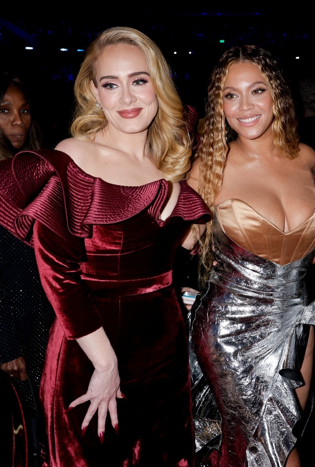 أديل وبيونسيه وليزو