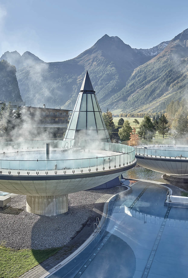 10 فنادق رائعة لشهر عسل رومانسي واستثنائي في أيسلندا