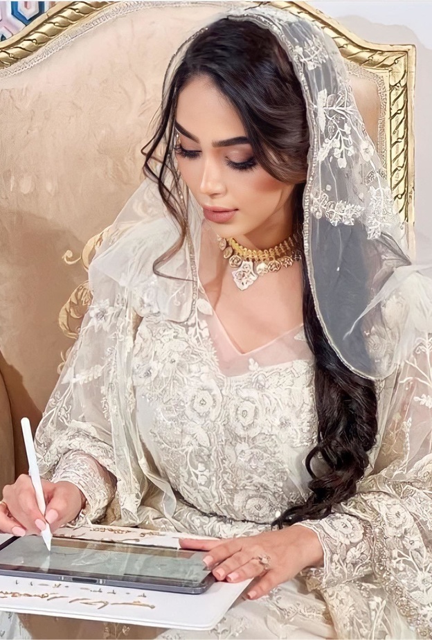 استوحي فستان زفافك من اطلالات النجمات العرائس في 2023