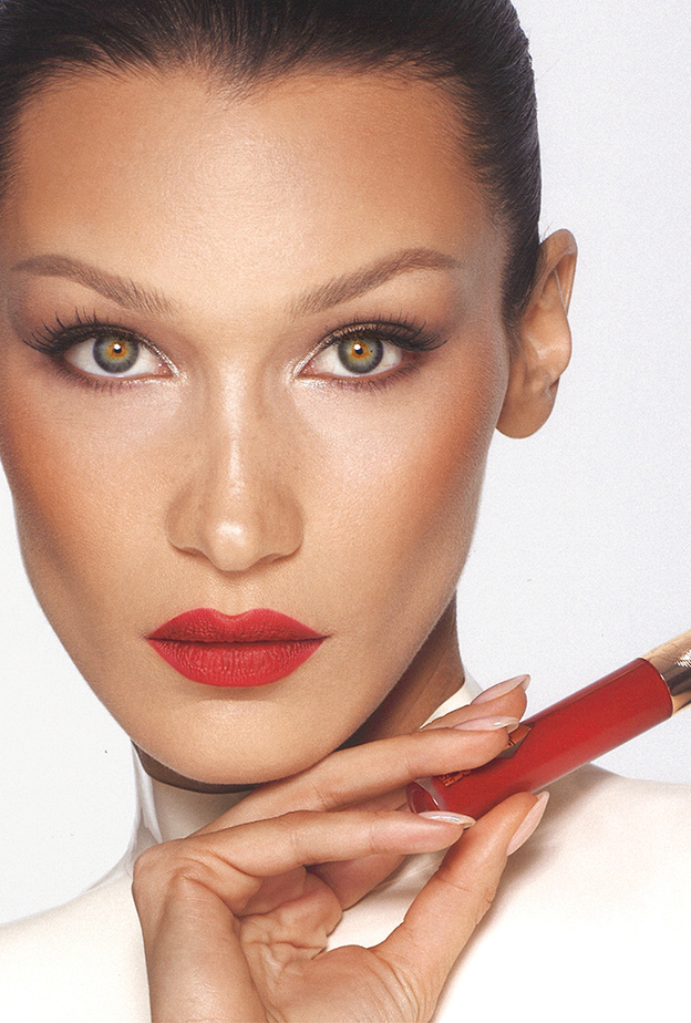 خاص "هي": السوبرمودل العربية الأصل وجه Charlotte Tilbury بيلا حديد.. أتمنّى لو أن كل النساء يدعمن بعضهن 