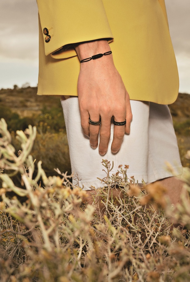 دار Akillis يطرح مجوهرات Bang Bang Black Titanium Adrenaline